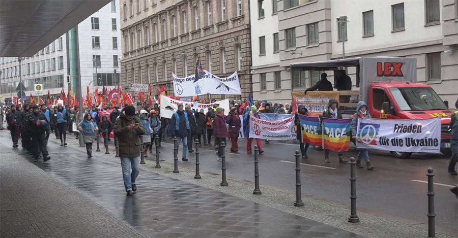 Aufruf zu einer bundesweiten Friedensdemonstration am 3. Oktober in Berlin